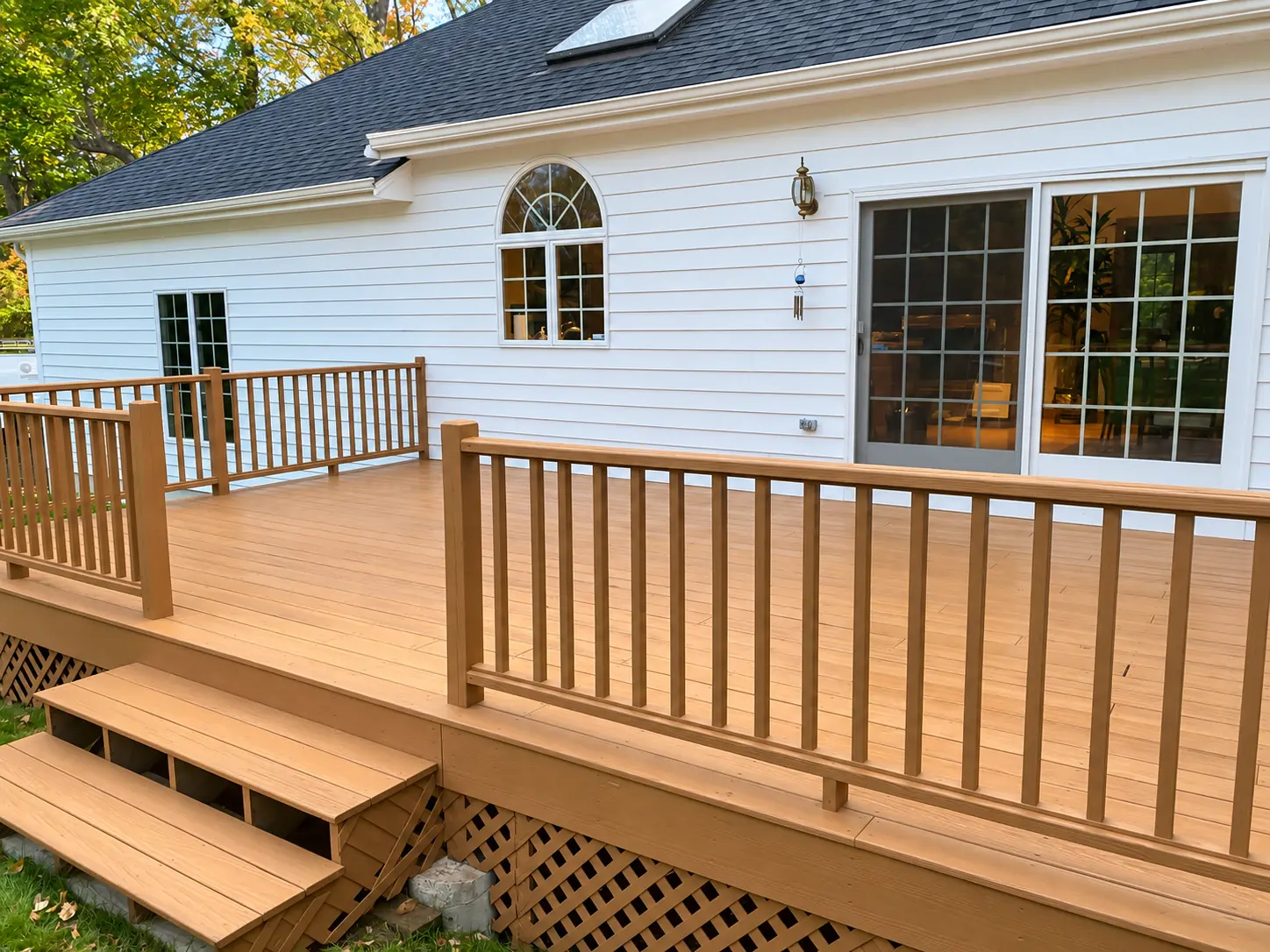 Finished deck and railings